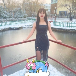 苗条长腿妹子