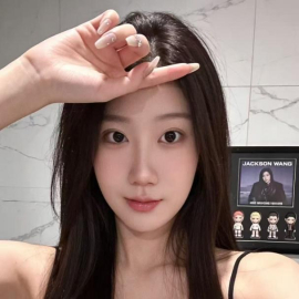 在校兼职嫩妹大长腿