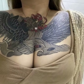 遥海花胸kk