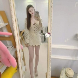 高挑大波妹