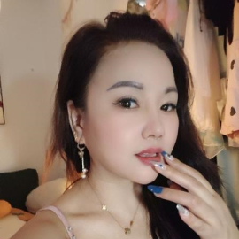 肥臀美乳人妻